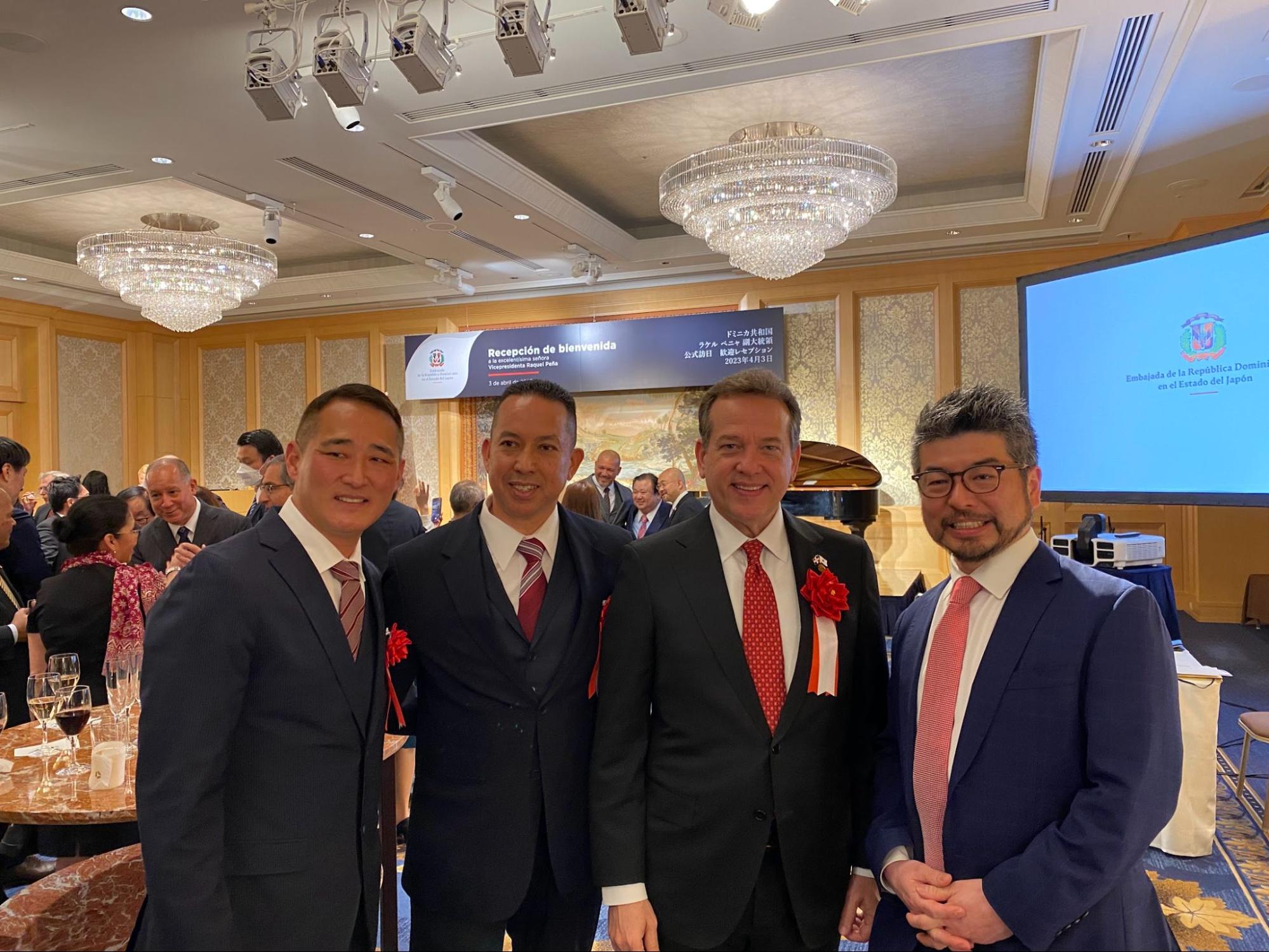 在日ドミニカ人ビジネスマンの方々と共に